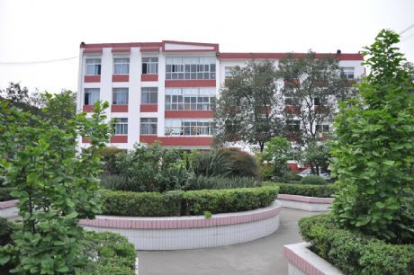 安院的“四菜一汤”