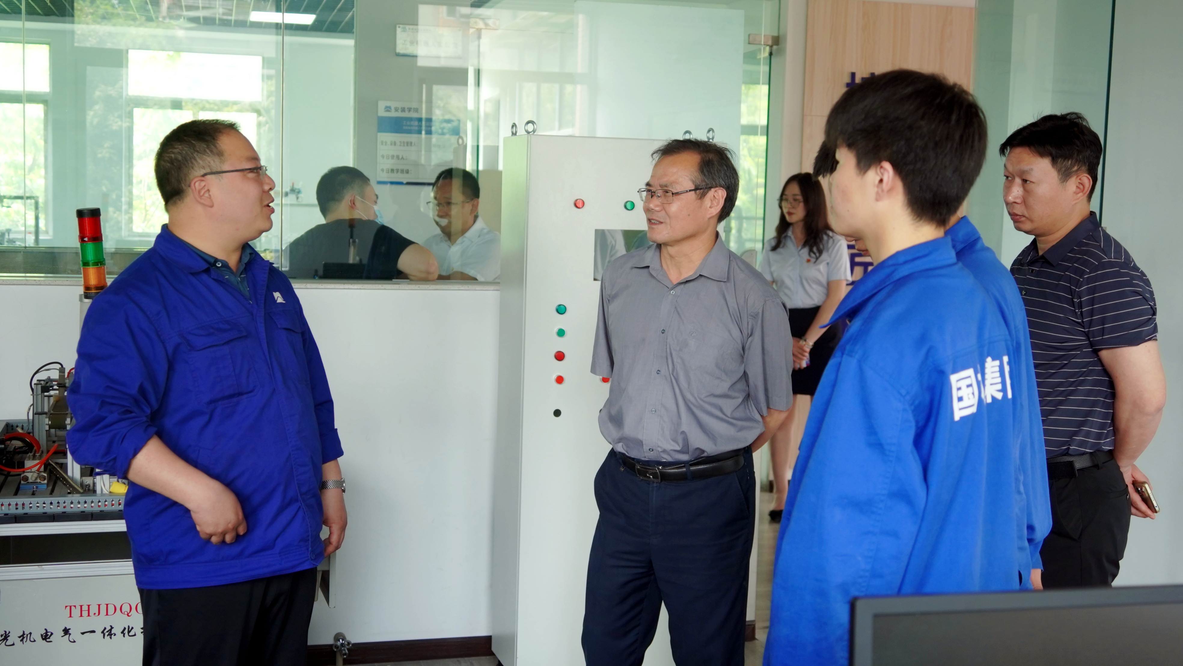 新余市人社局一行莅临学院考察调研